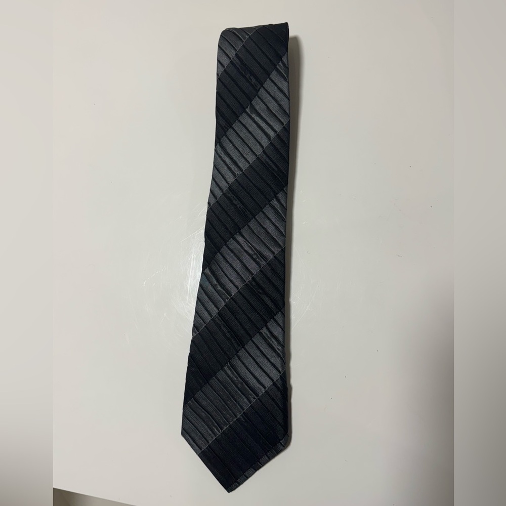 Hubert Milano Elegant Black and Gray Striped Tie